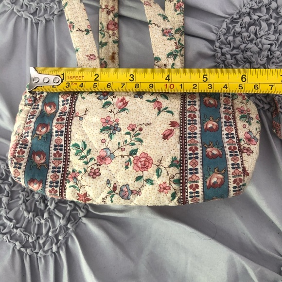 Verá Bradley - Picture 2 of 8